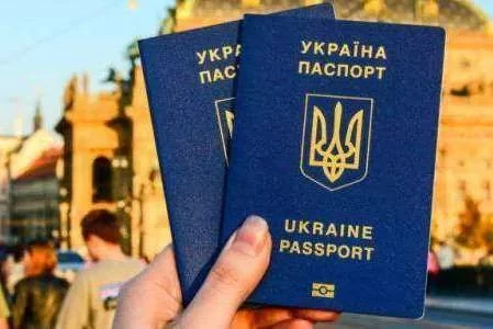 pasport-ukrainy-zagranpasport-id-karta-svidetelstvo-o-rozdenii-big-0